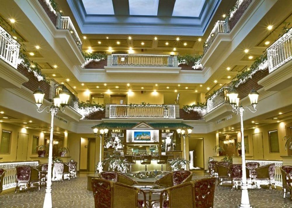 Savoy Suites Ноида Екстериор снимка