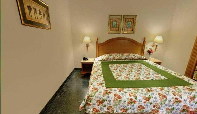 Savoy Suites Ноида Стая снимка
