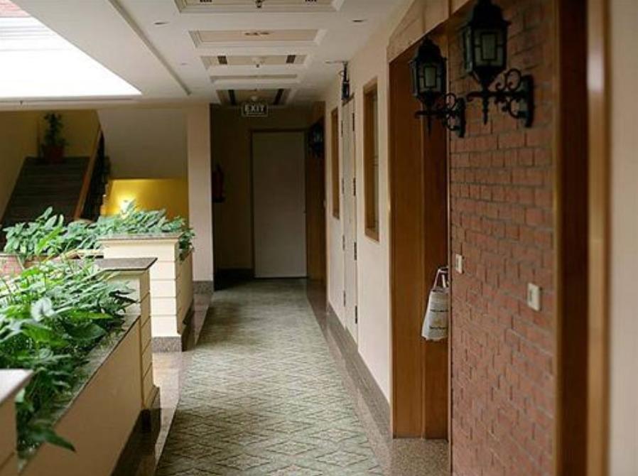 Savoy Suites Ноида Екстериор снимка