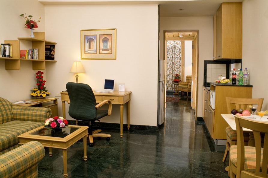 Savoy Suites Ноида Стая снимка
